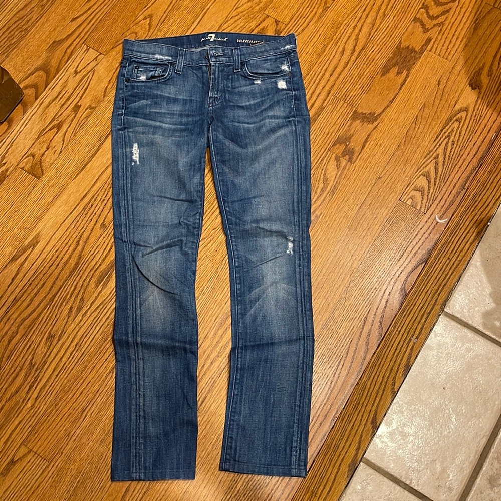 7 for all mankind Roxanne jeans. Straight leg. Low-rise. Size 24.